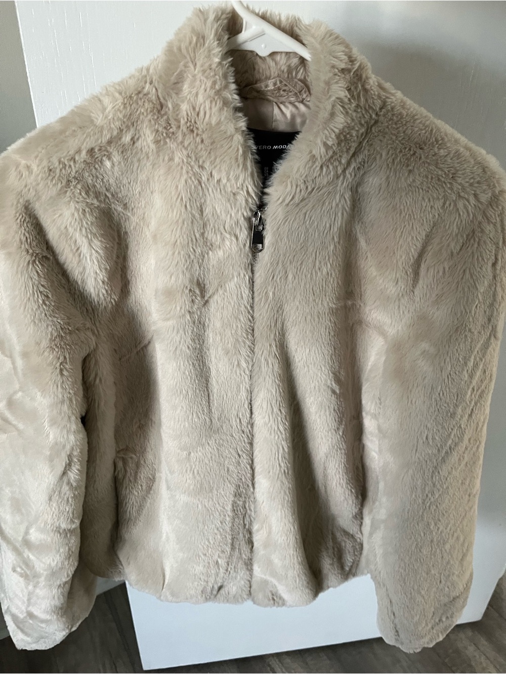 Vero Moda Plush Faux Fur Jacket - Beige Cream